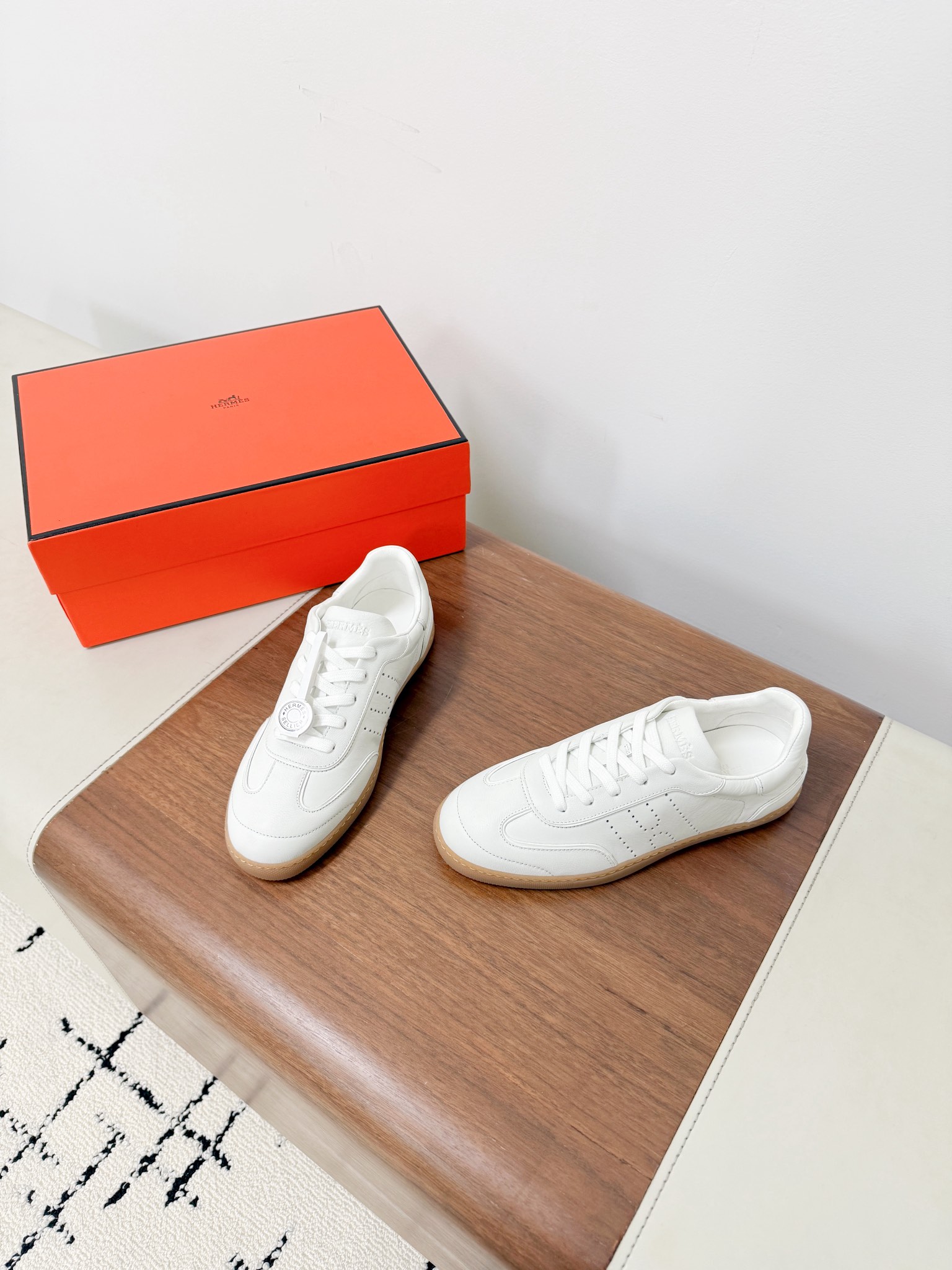 Hermes Female Sneakers White Breathable M