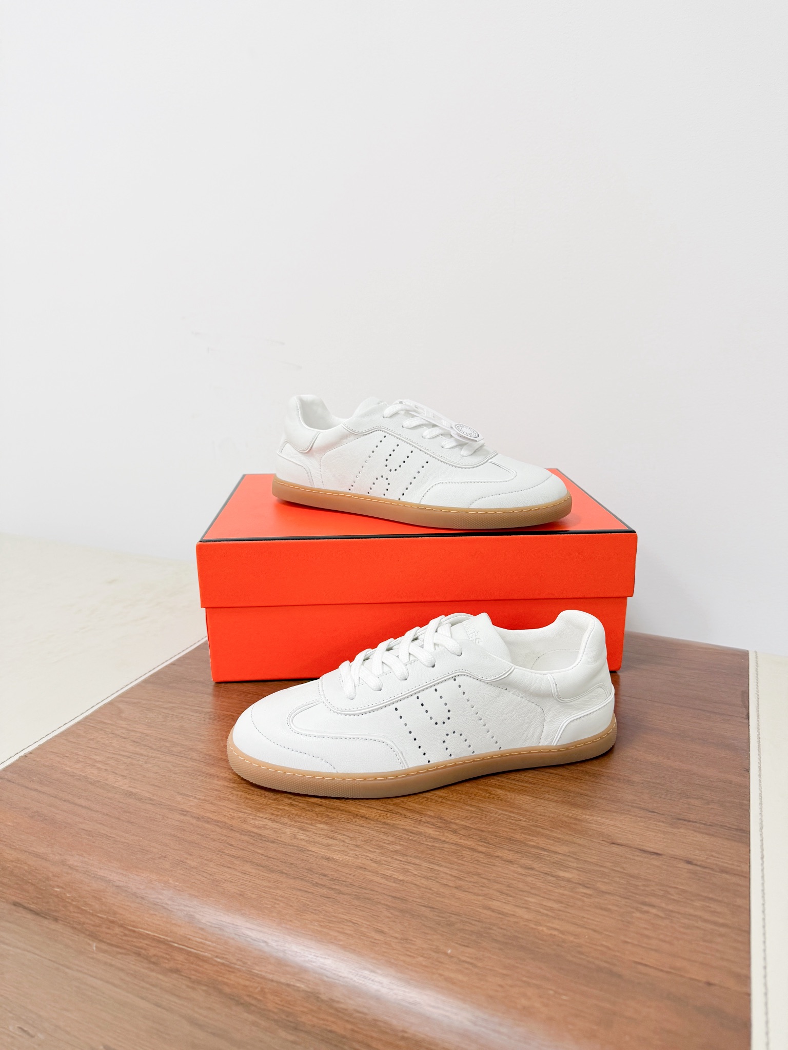 Hermes Female Sneakers White Breathable M