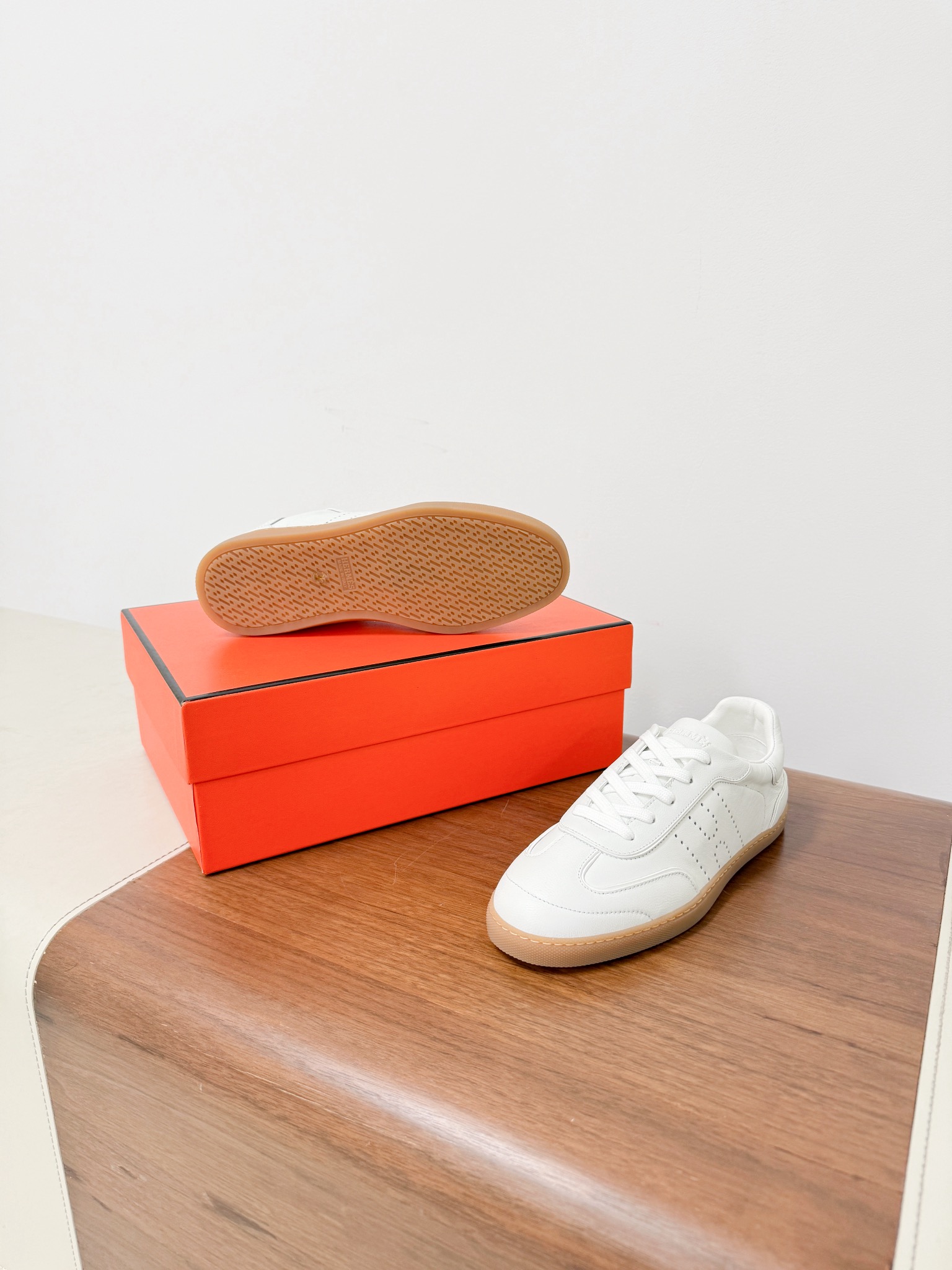 Hermes Female Sneakers White Breathable M