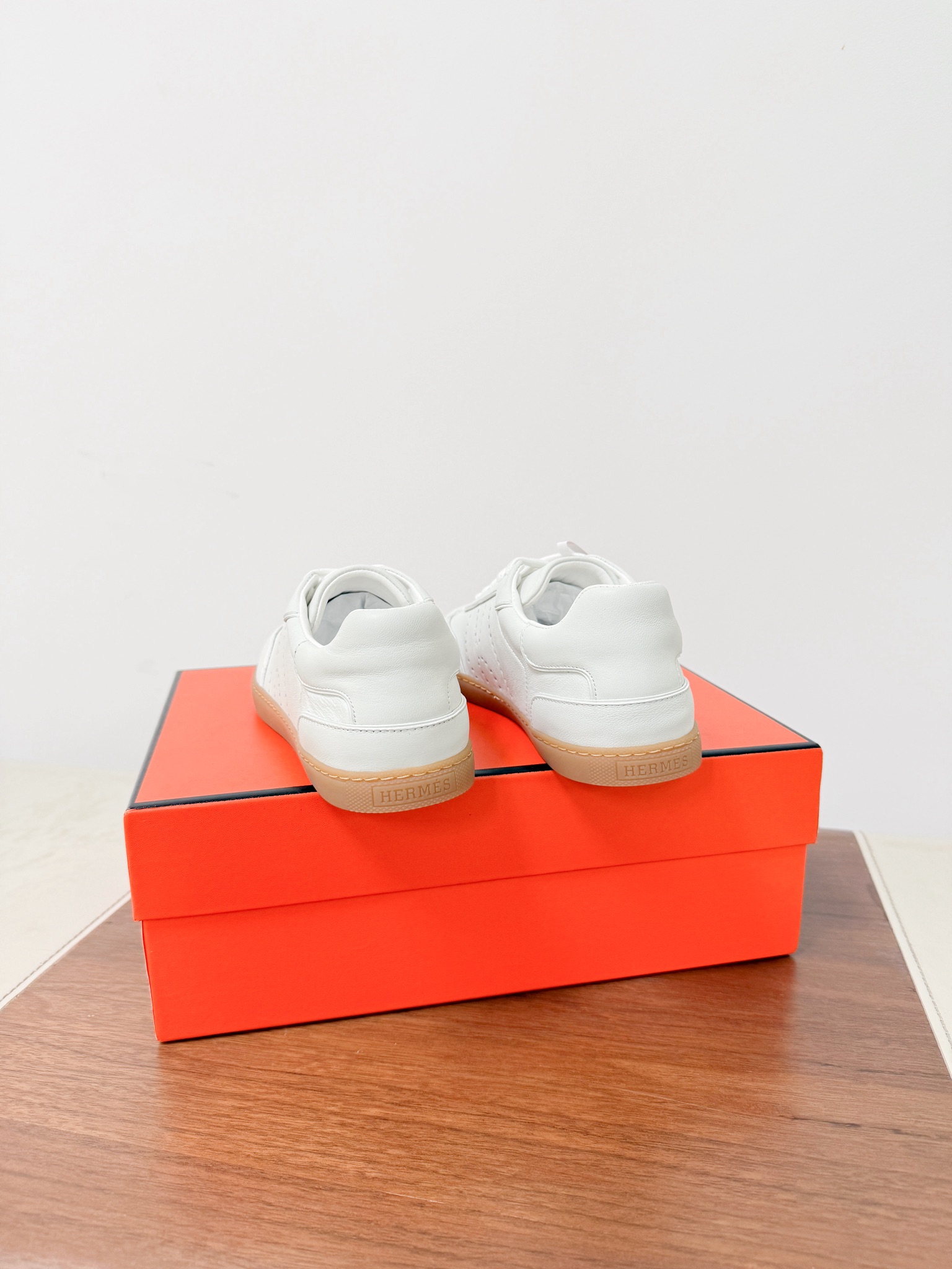 Hermes Female Sneakers White Breathable M