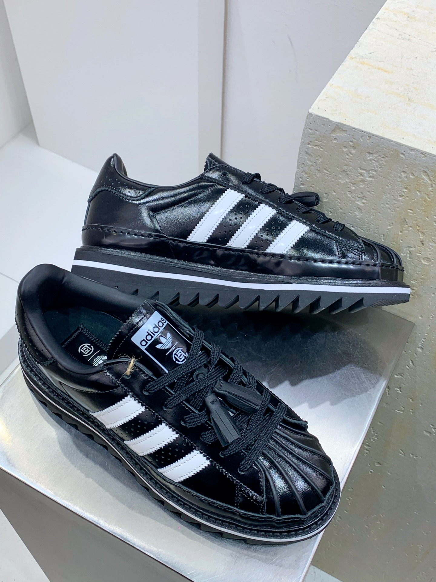 Adidas Calvin Klein New Balance The North Face Male Sneakers M-l-s