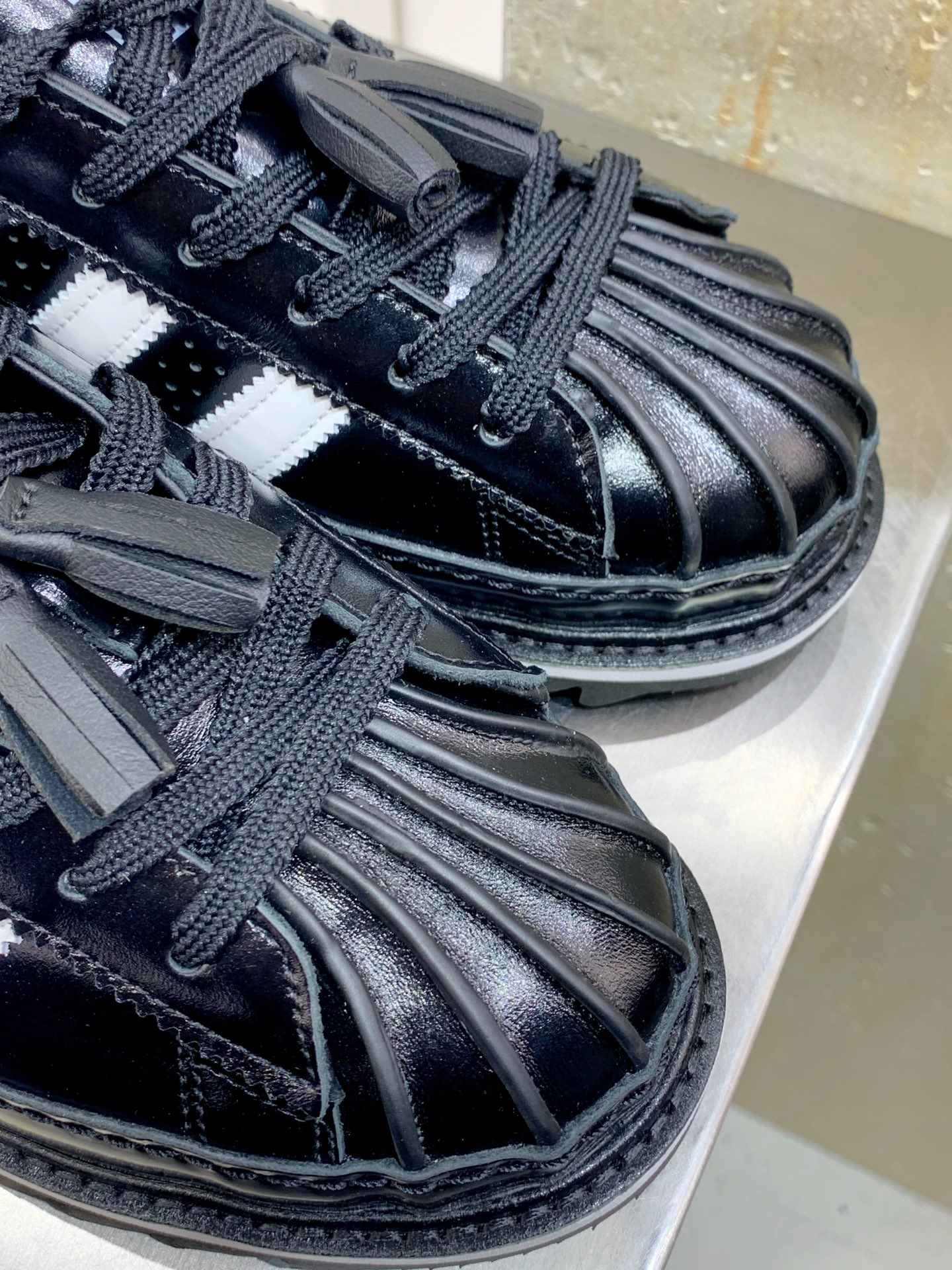 Adidas Calvin Klein New Balance The North Face Male Sneakers M-l-s