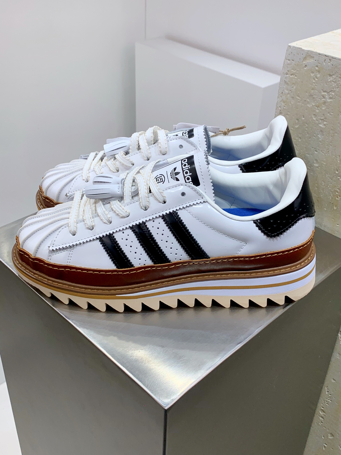 Adidas Calvin Klein New Balance Nike The North Face Male Sneakers M-l-s