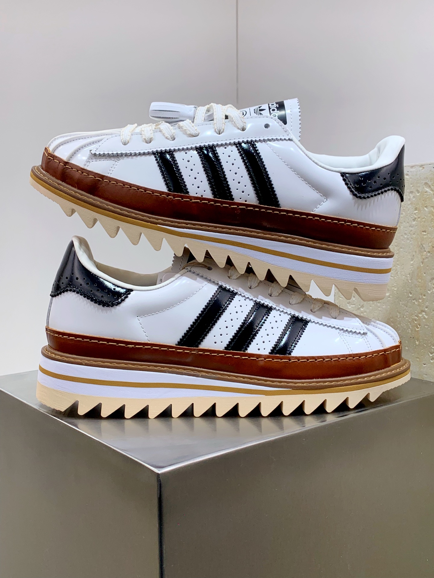 Adidas Calvin Klein New Balance Nike The North Face Male Sneakers M-l-s