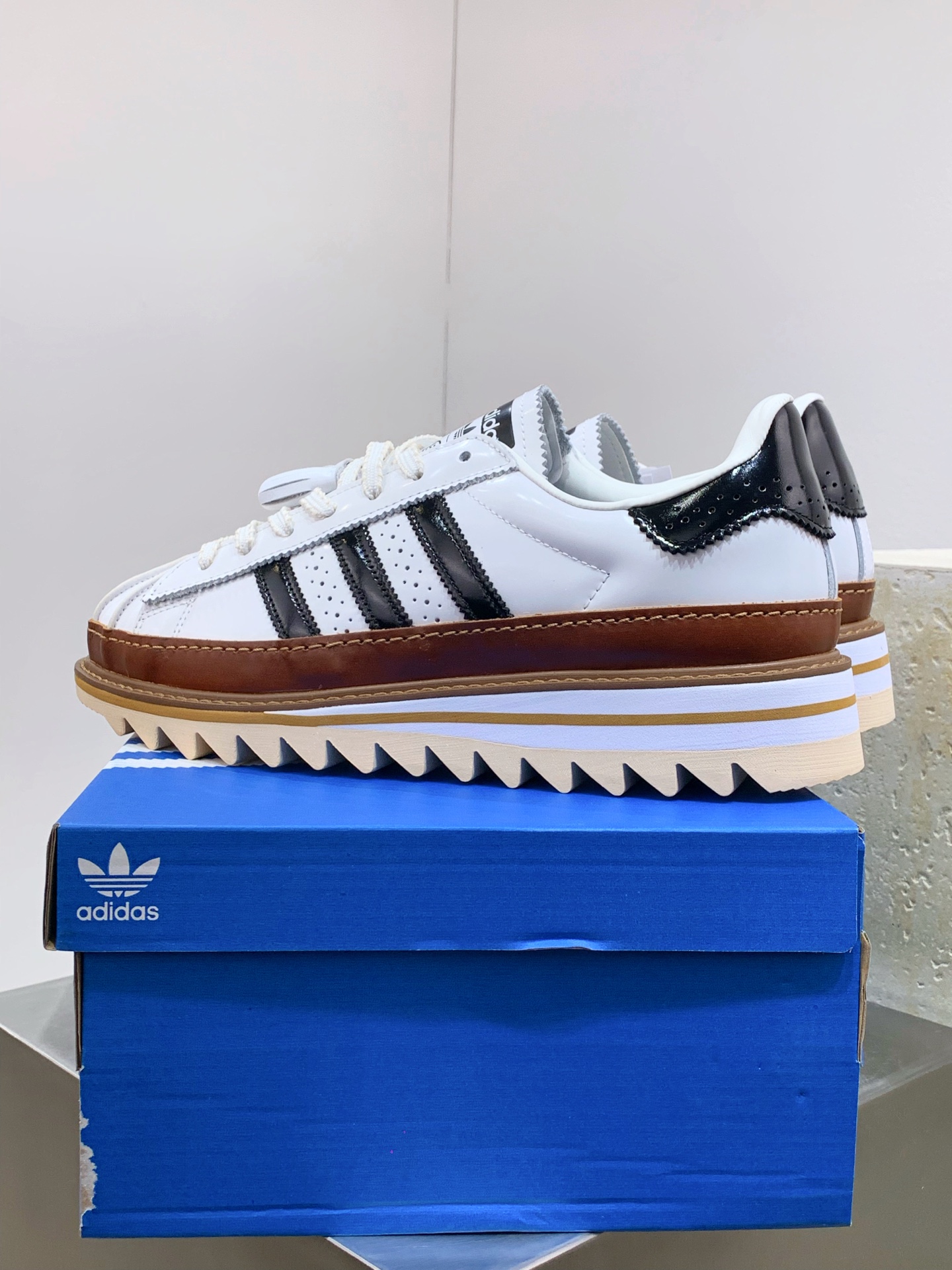 Adidas Calvin Klein New Balance Nike The North Face Male Sneakers M-l-s