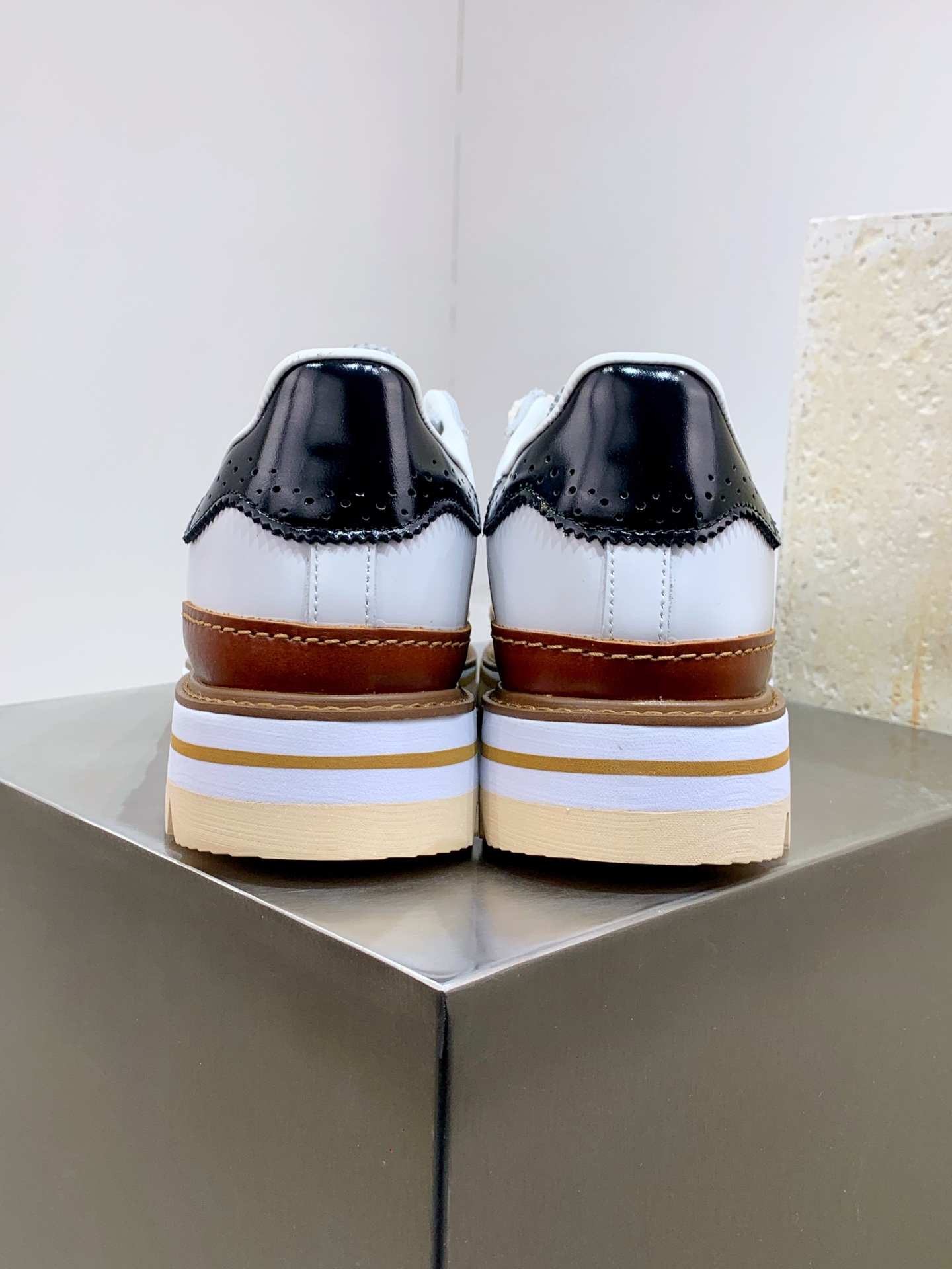 Adidas Calvin Klein New Balance Nike The North Face Male Sneakers M-l-s