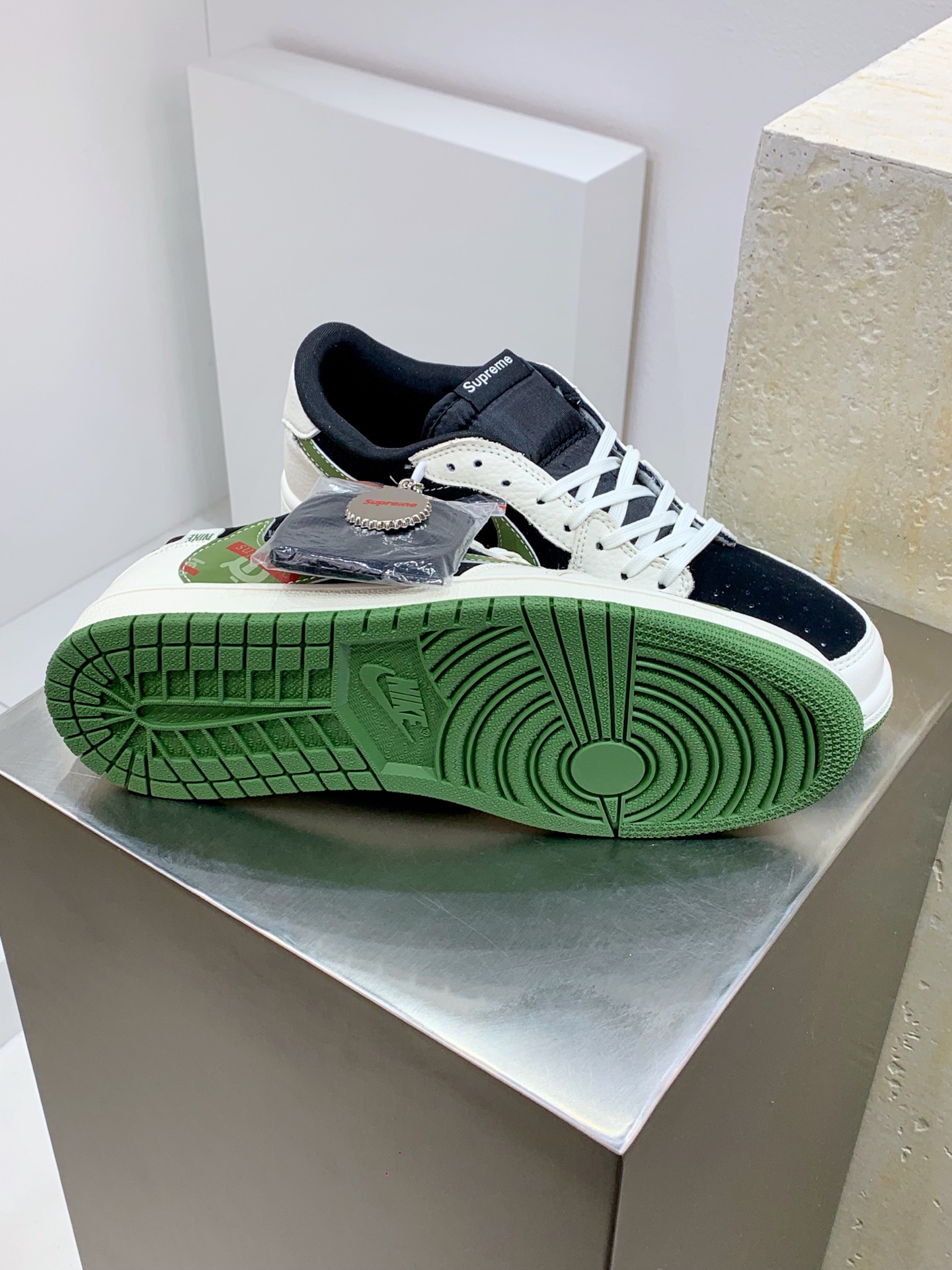 Jordan Nike Basic Shoes L-s