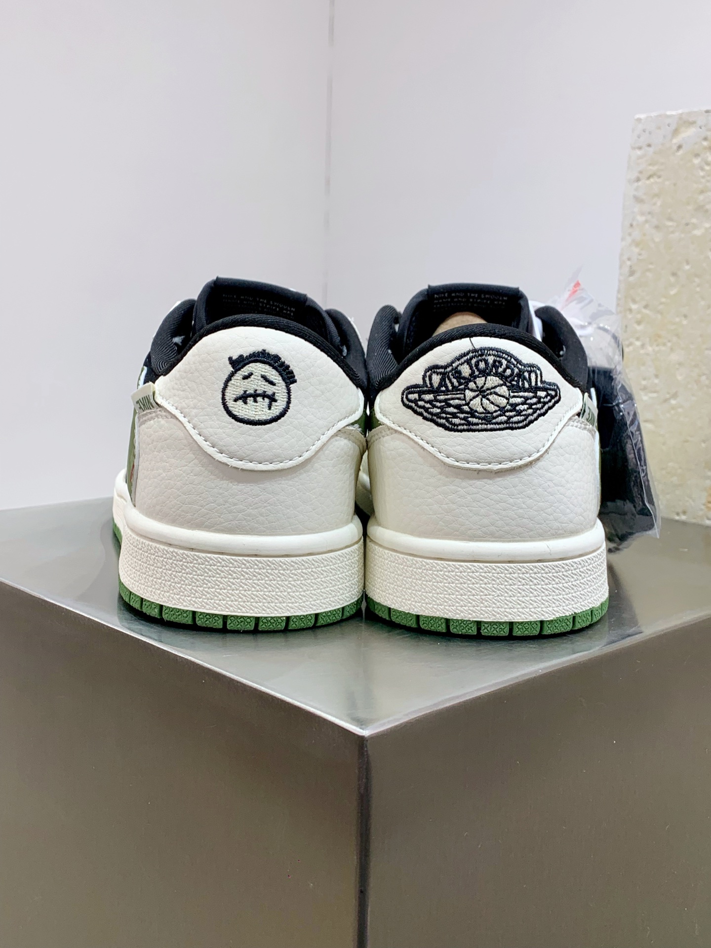 Jordan Nike Basic Shoes L-s