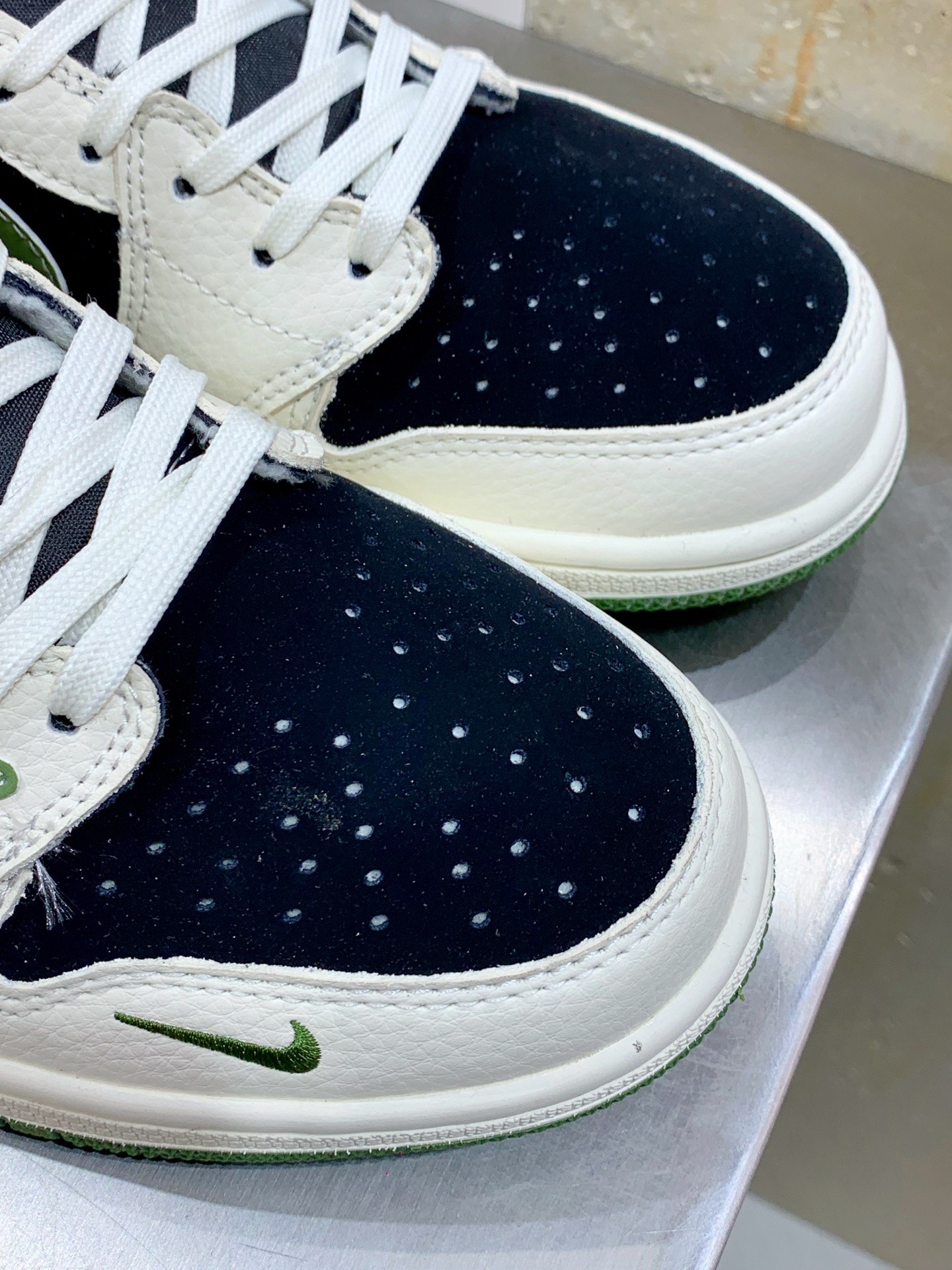 Jordan Nike Basic Shoes L-s