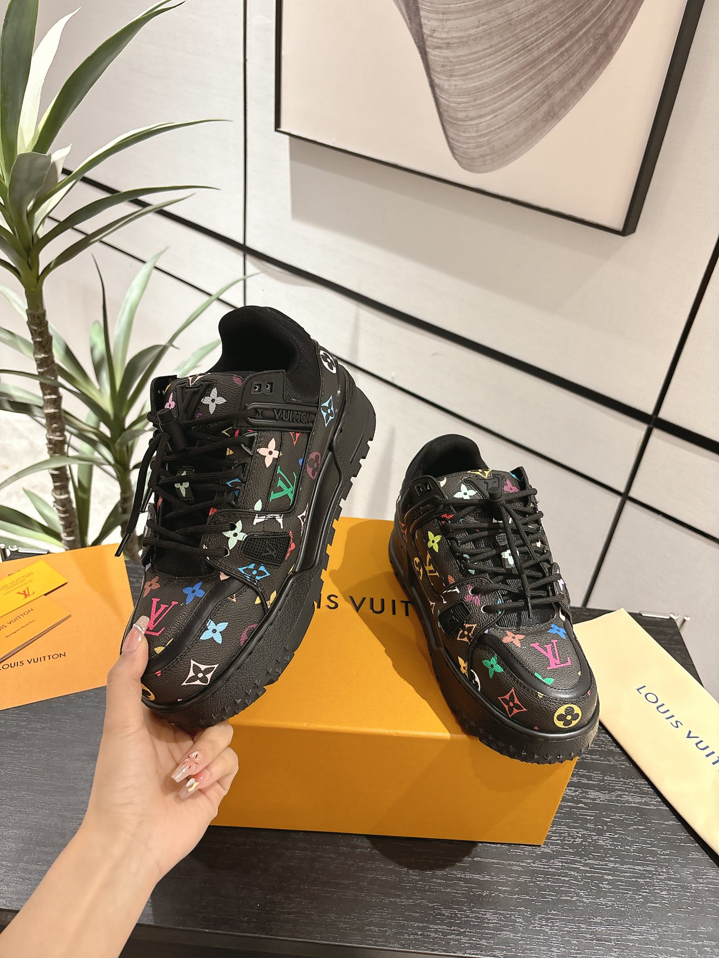 Louis Vuitton Male Basic Shoes L