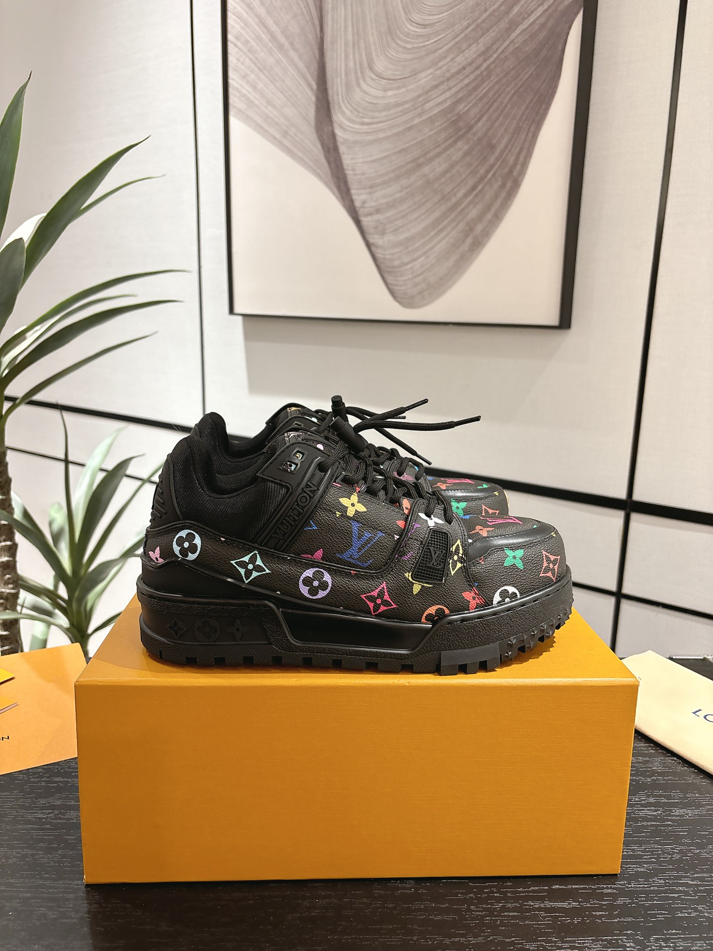 Louis Vuitton Male Basic Shoes L