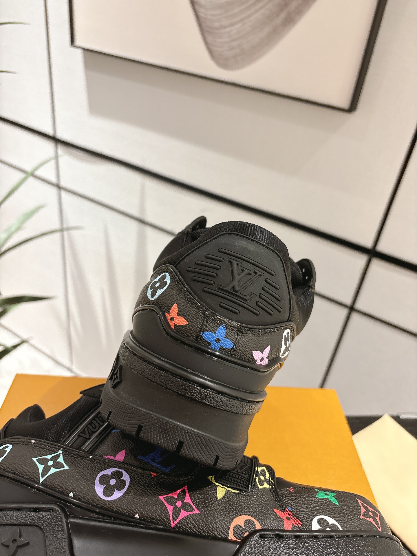 Louis Vuitton Male Basic Shoes L