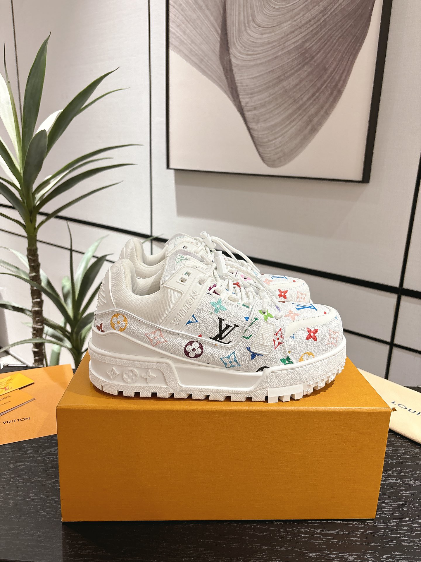 Louis Vuitton Male Basic Shoes L