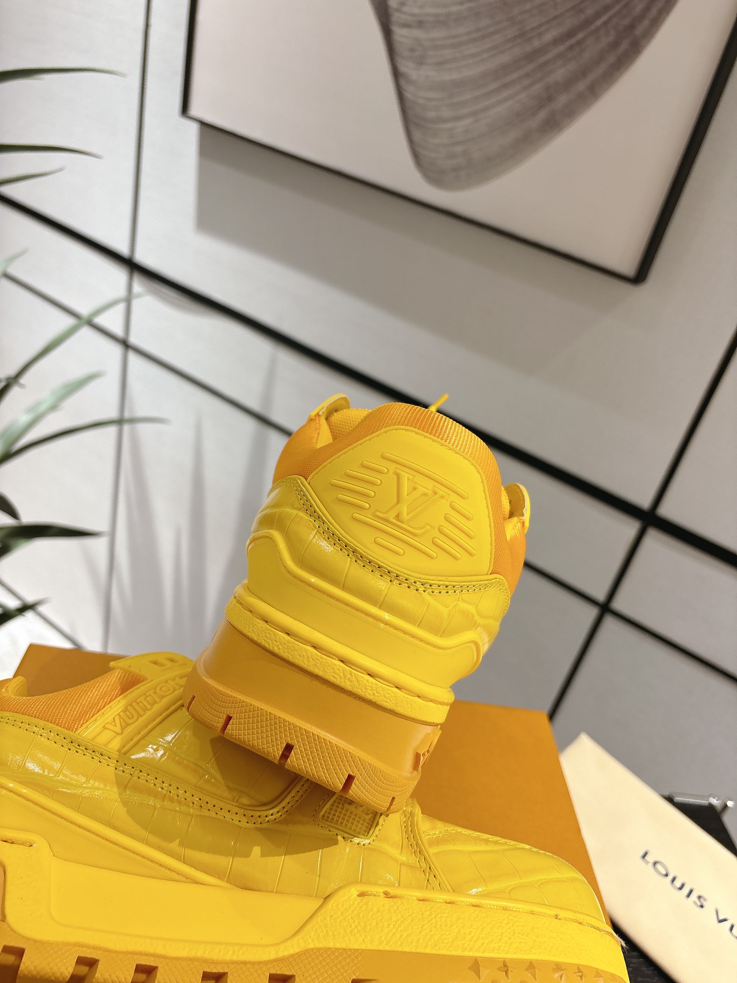 Louis Vuitton Male Basic Shoes L