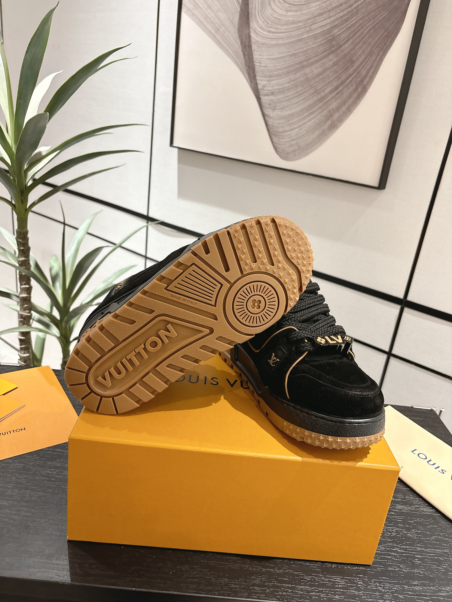 Louis Vuitton Male Basic Shoes L