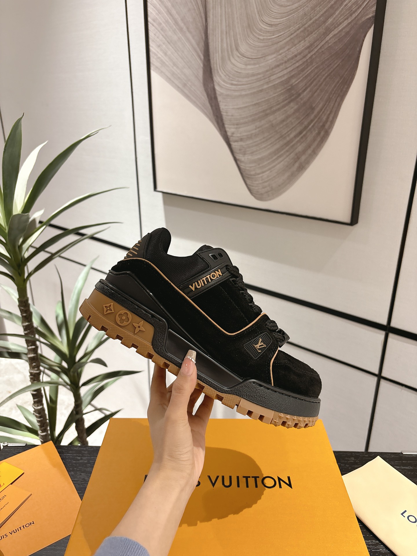 Louis Vuitton Male Basic Shoes L