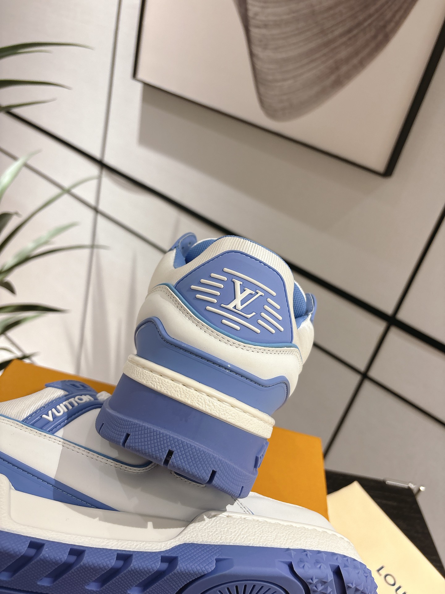 Louis Vuitton Male Basic Shoes L