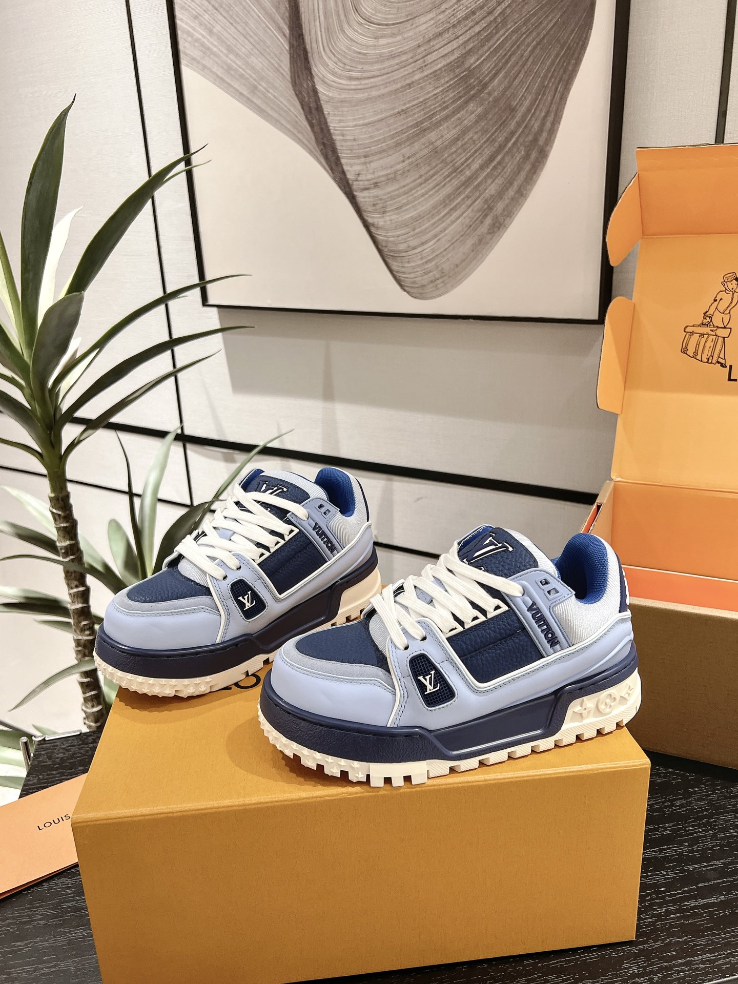 Louis Vuitton Male Basic Shoes L