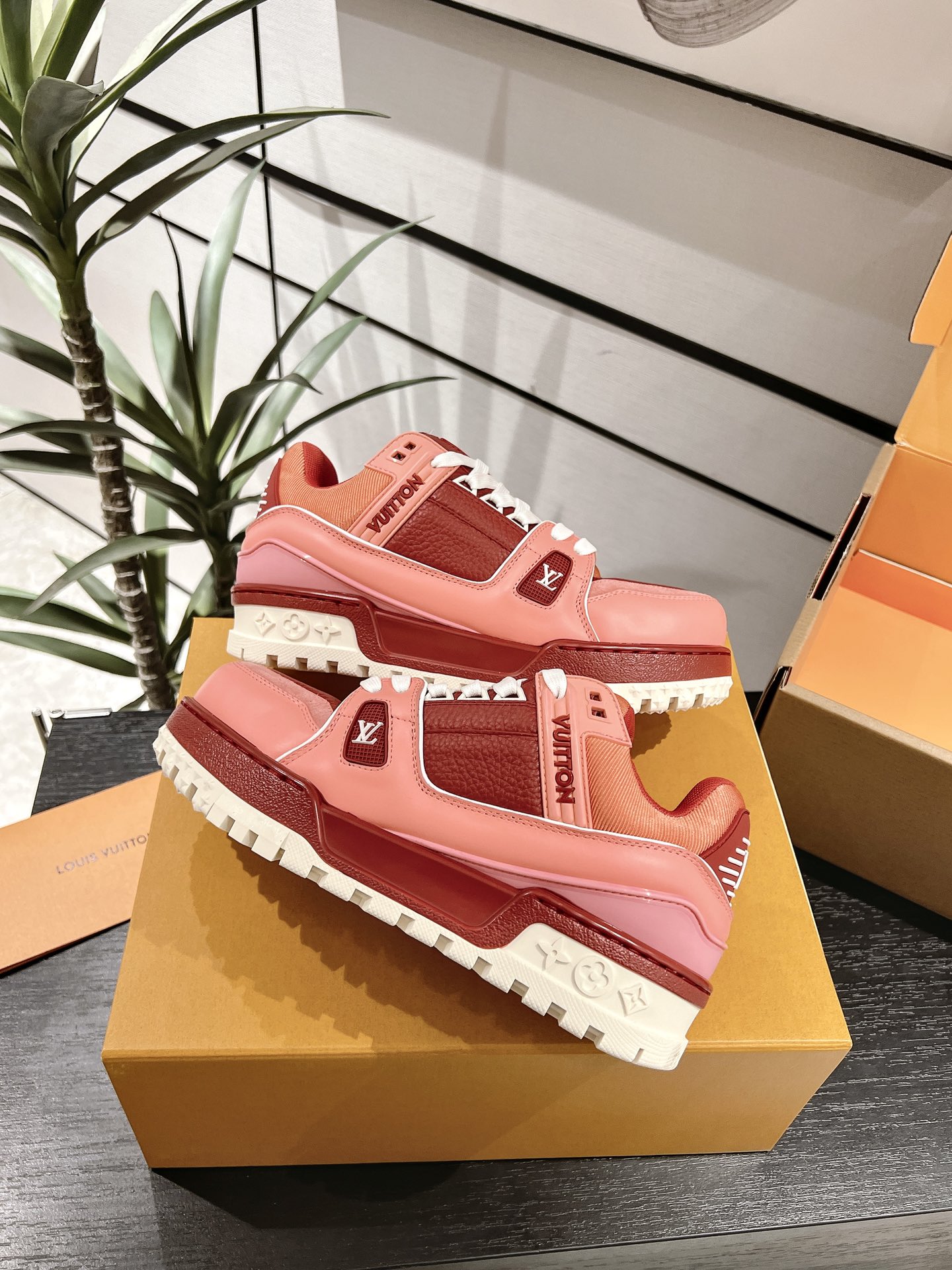 Louis Vuitton Male Basic Shoes L