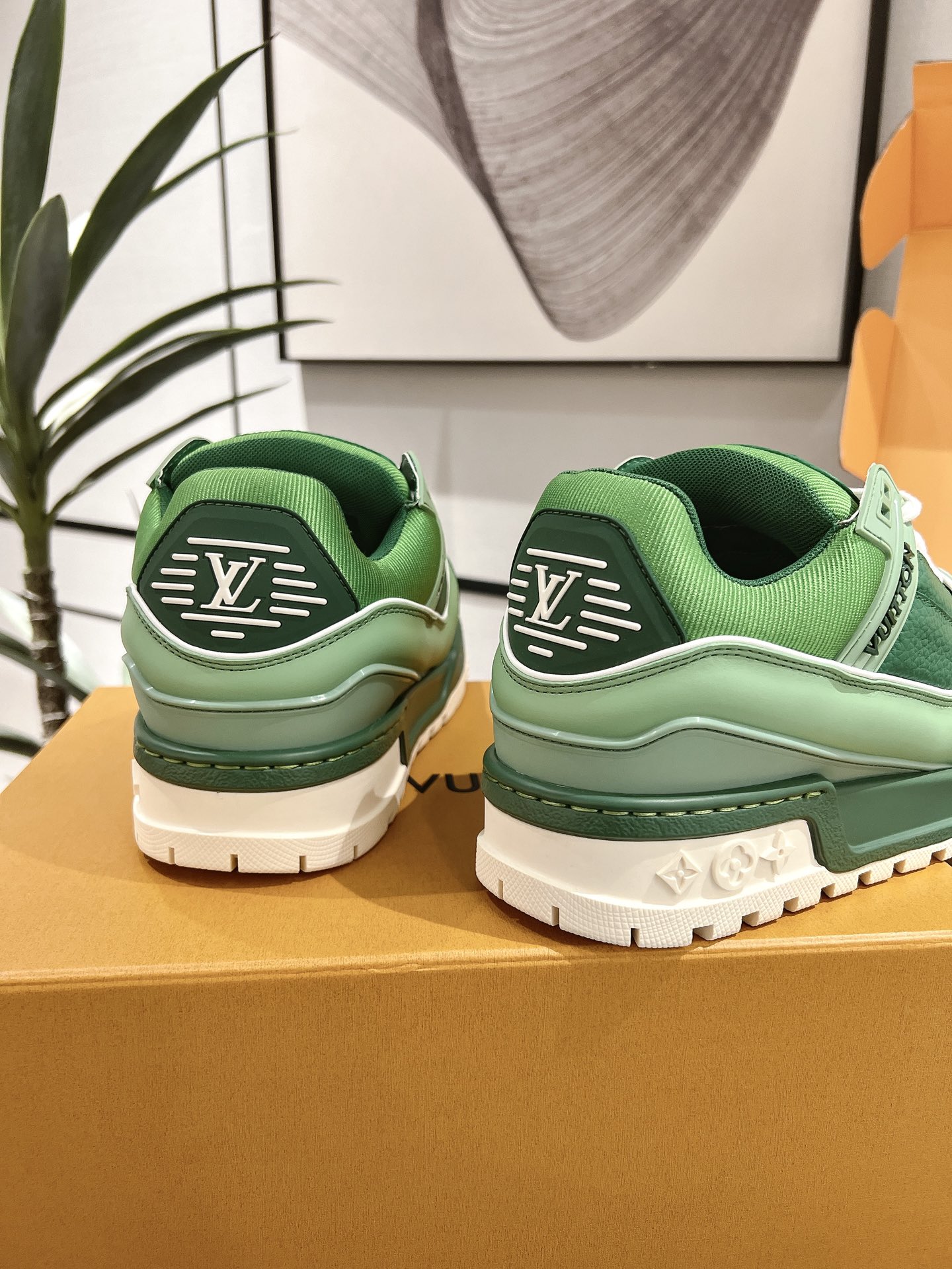 Louis Vuitton Male Basic Shoes L