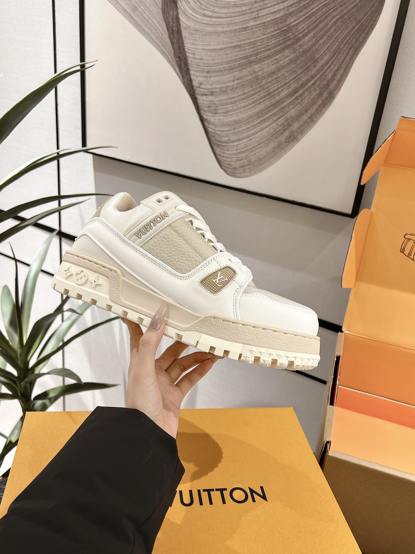 Louis Vuitton Male Basic Shoes L