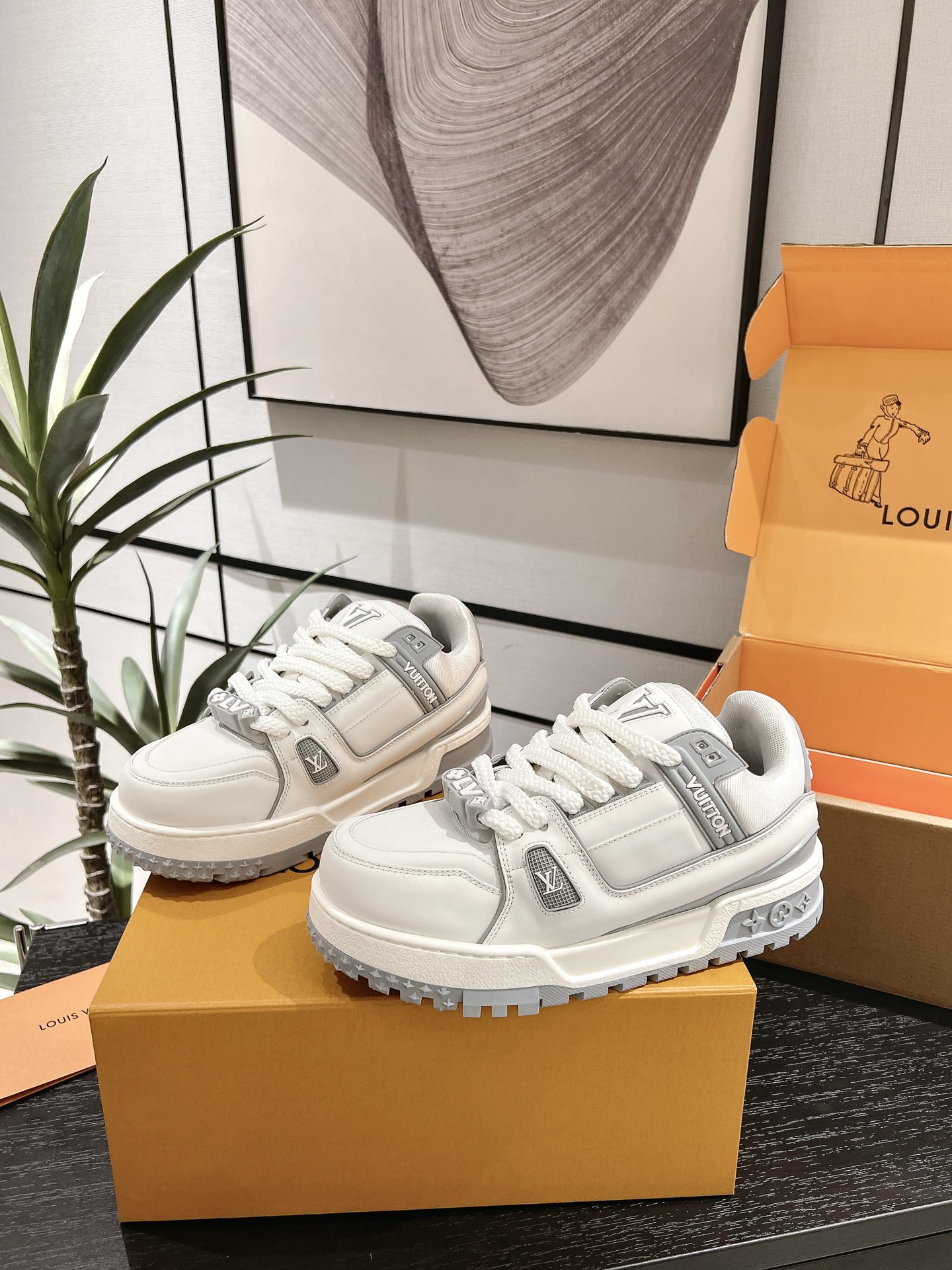 Louis Vuitton Male Basic Shoes L