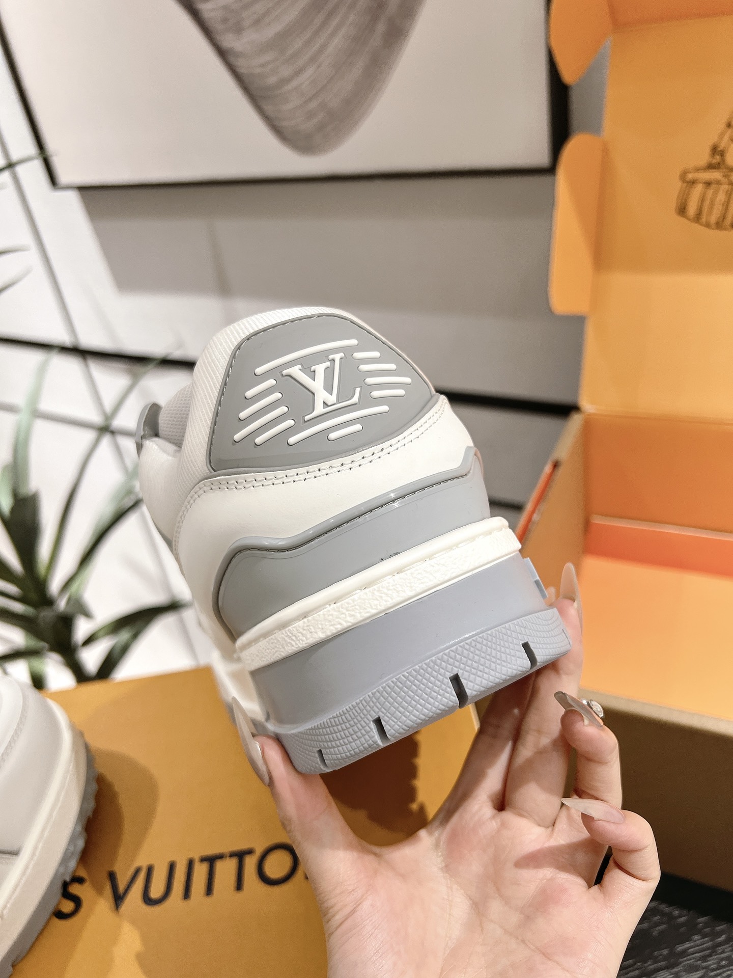 Louis Vuitton Male Basic Shoes L