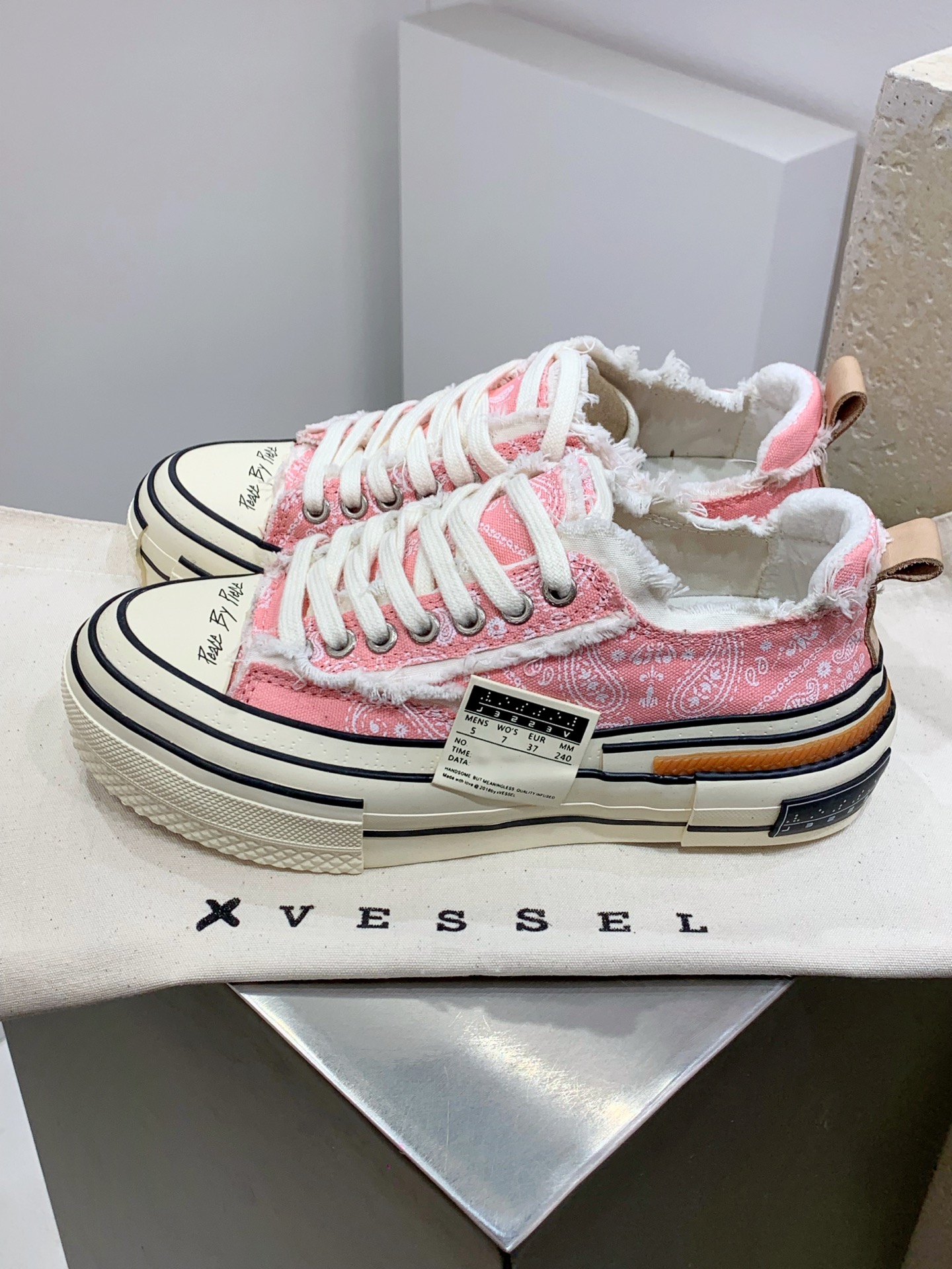 Adidas Calvin Klein Female Board Shoes M-l-s