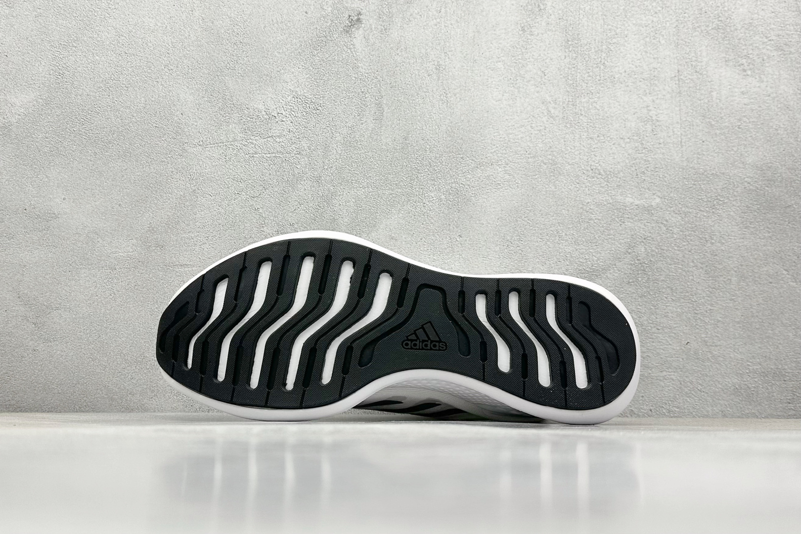 Adidas Running Shoes M-l