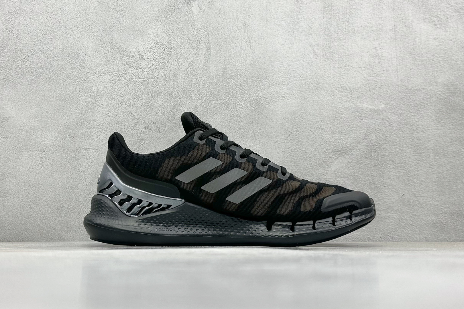 Adidas Running Shoes M-l