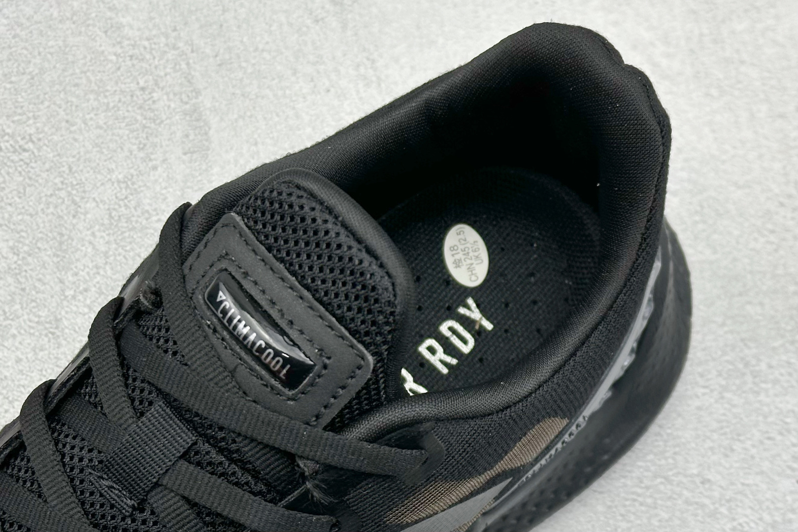 Adidas Running Shoes M-l