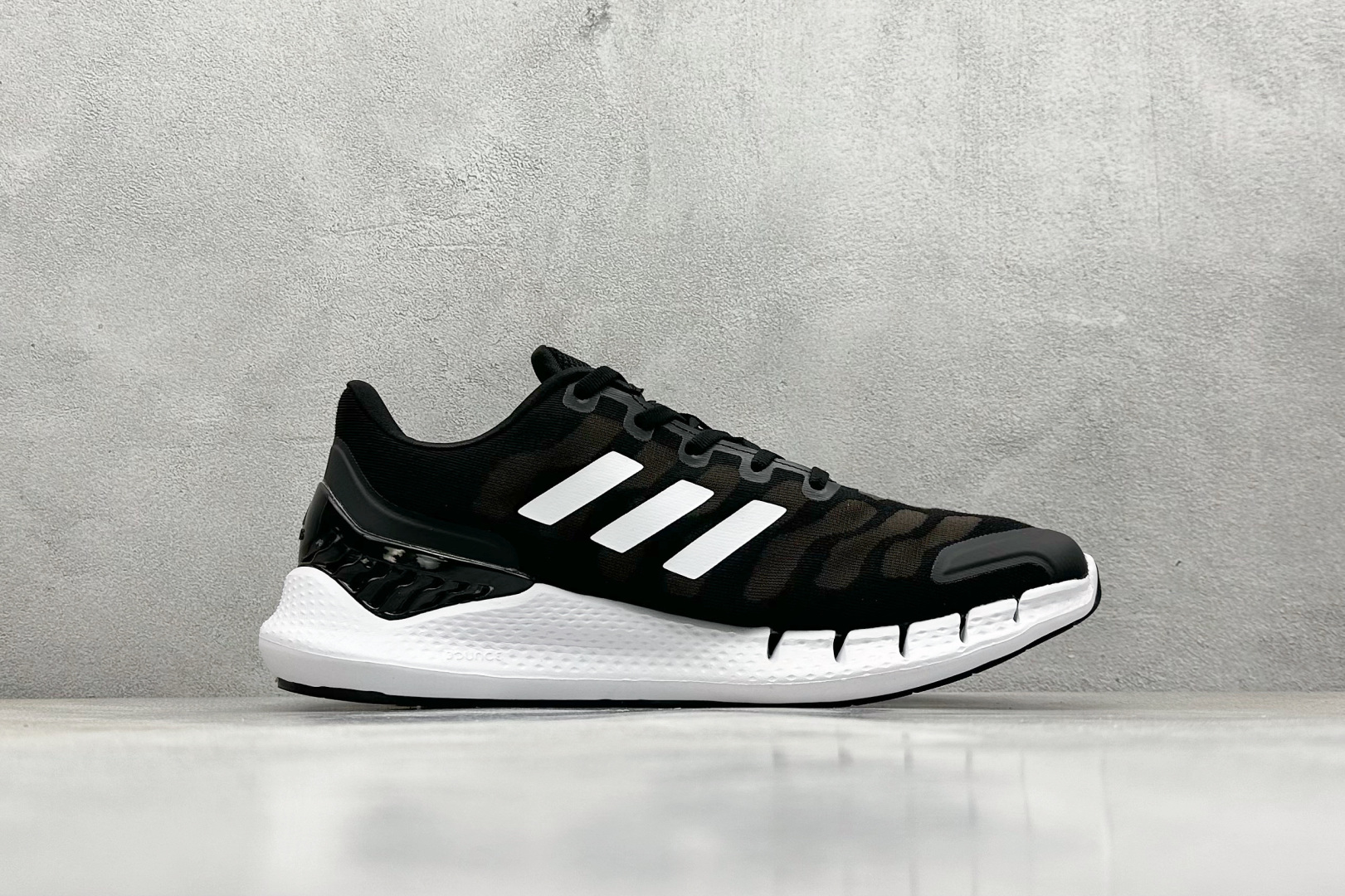 Adidas Running Shoes M-l