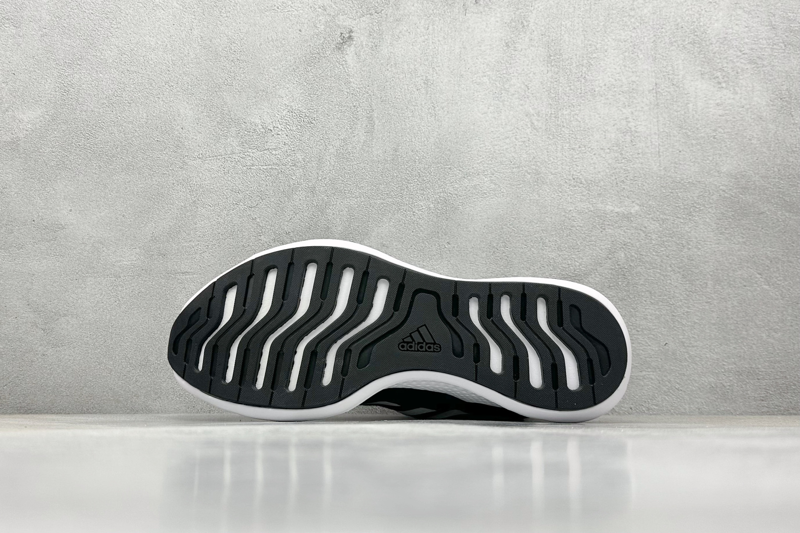 Adidas Running Shoes M-l