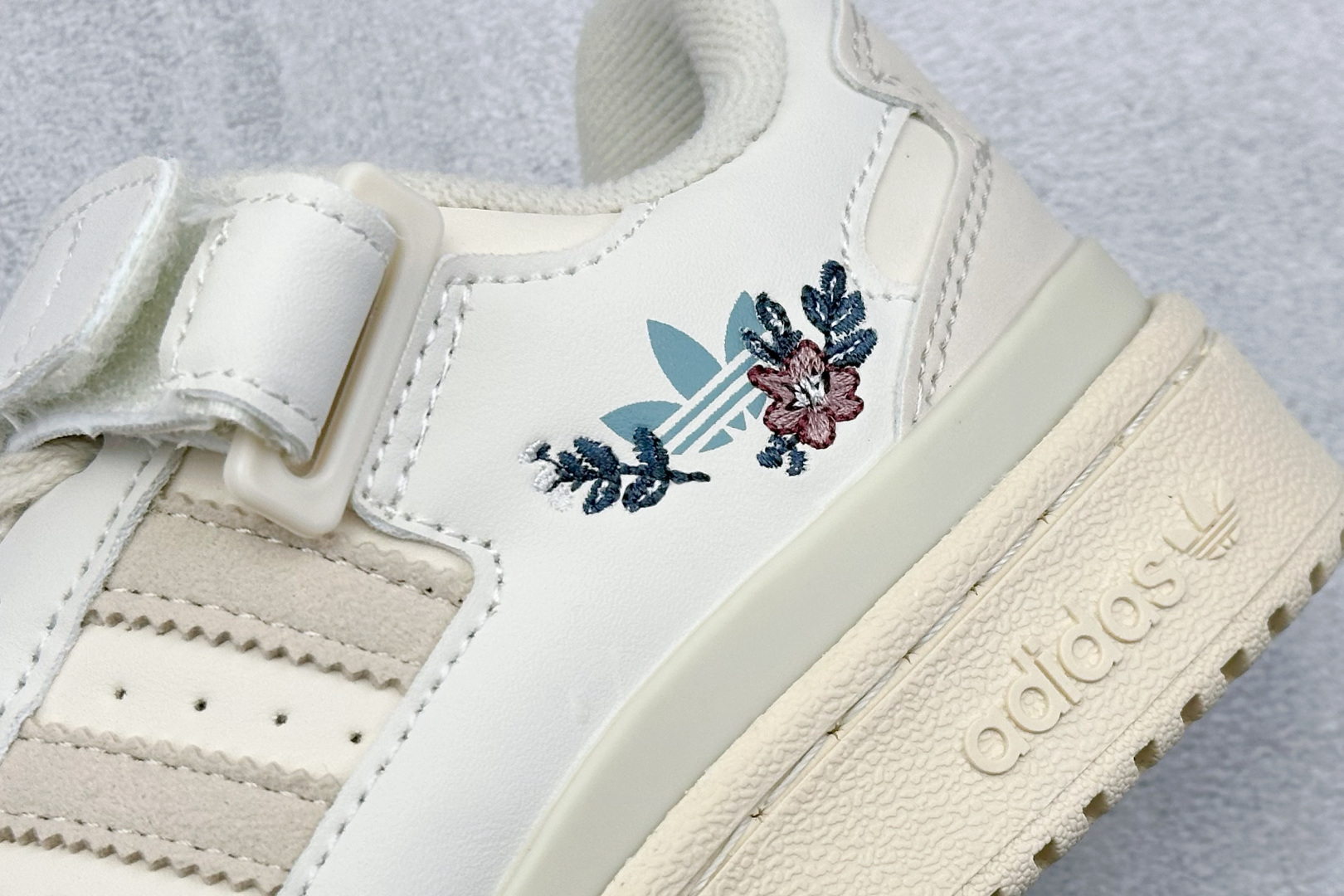 Adidas Leather Shoes M-l-s