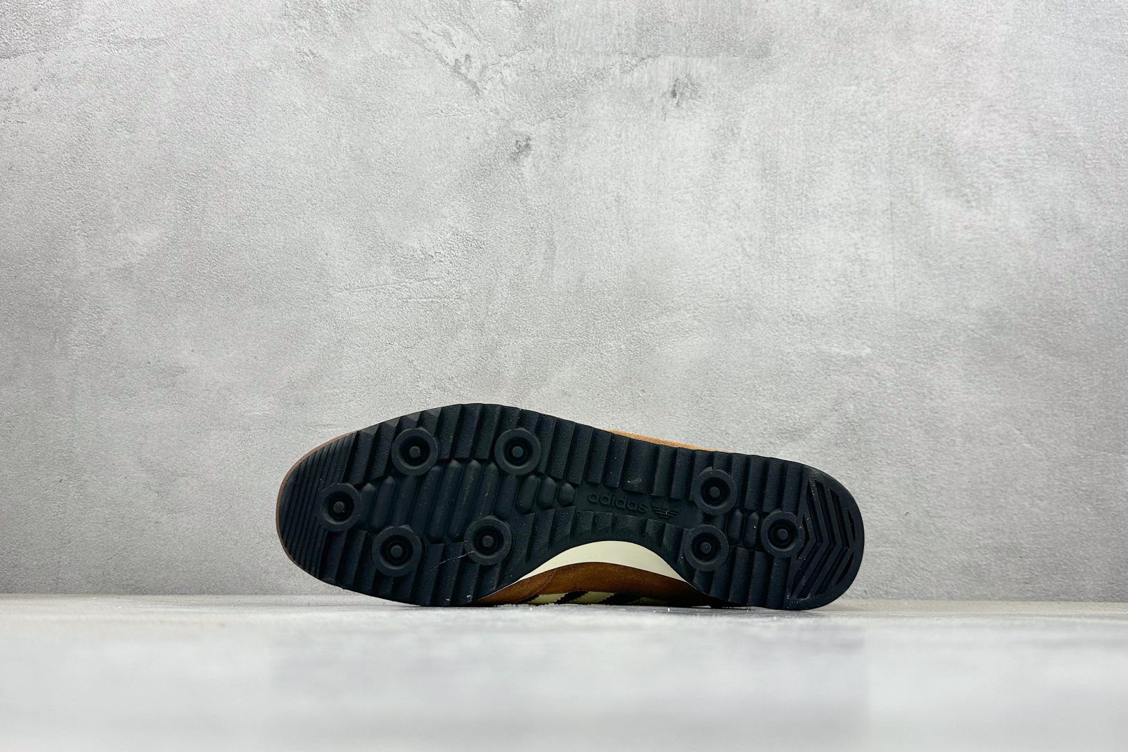 Adidas Board Shoes L-s