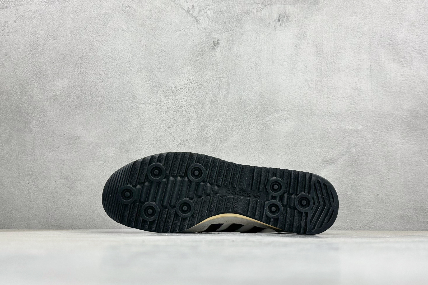 Adidas Board Shoes L-s