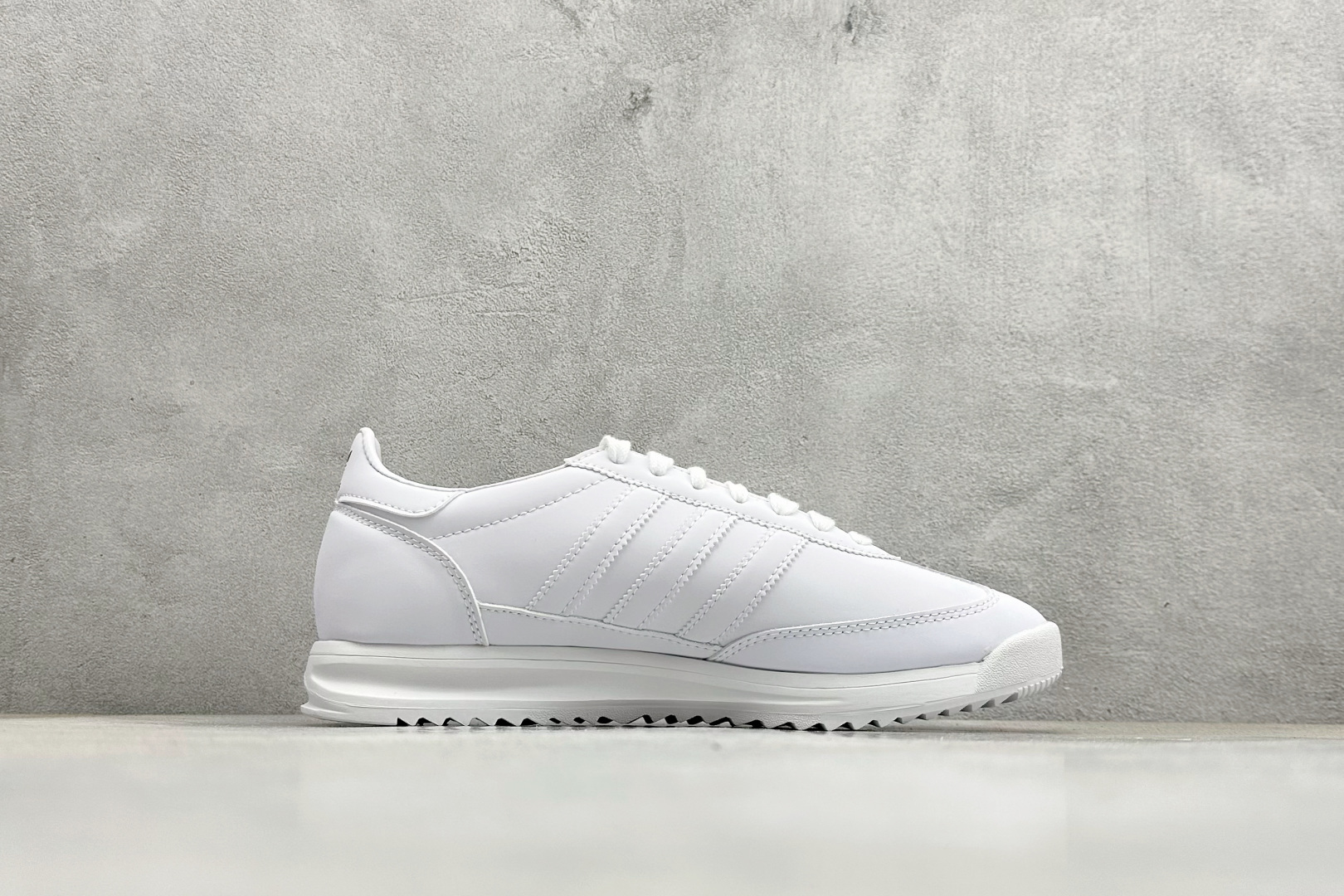 Adidas Board Shoes L-s