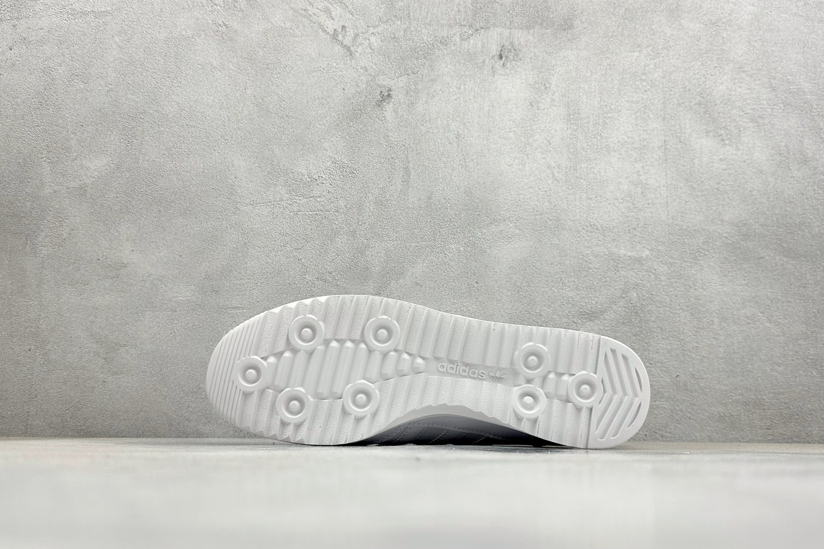 Adidas Board Shoes L-s