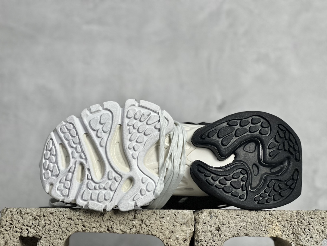 Adidas Basic Shoes L-xl