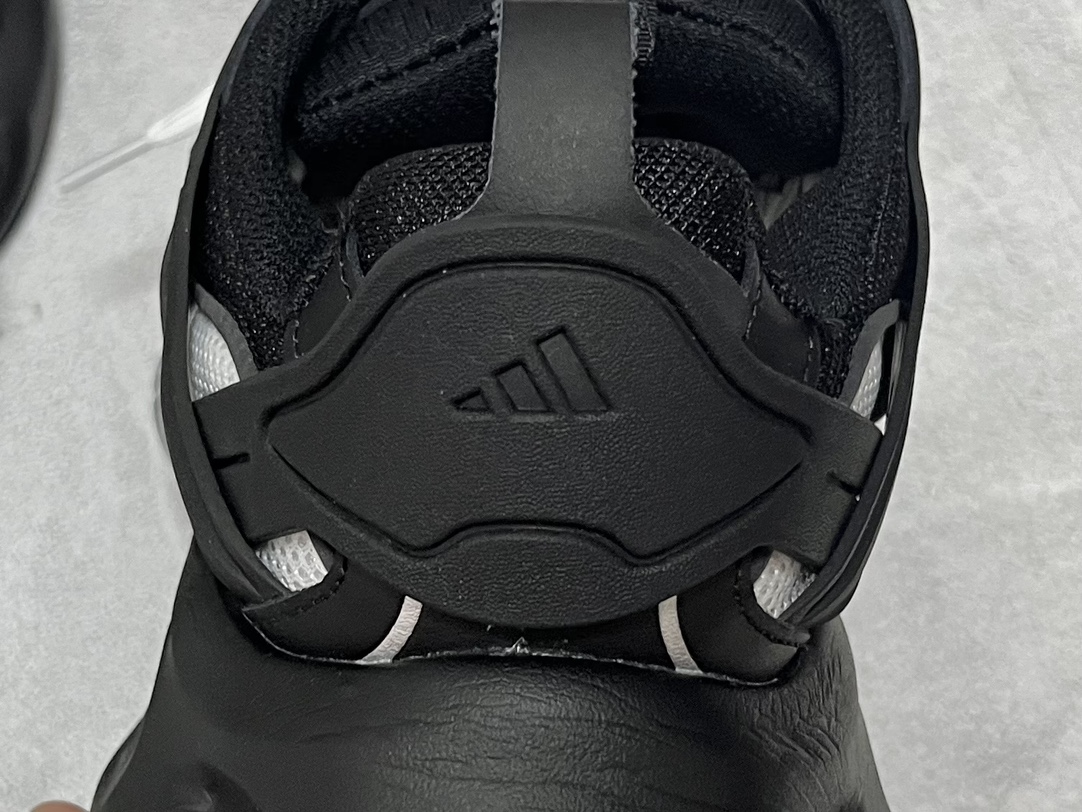 Adidas Basic Shoes L-xl