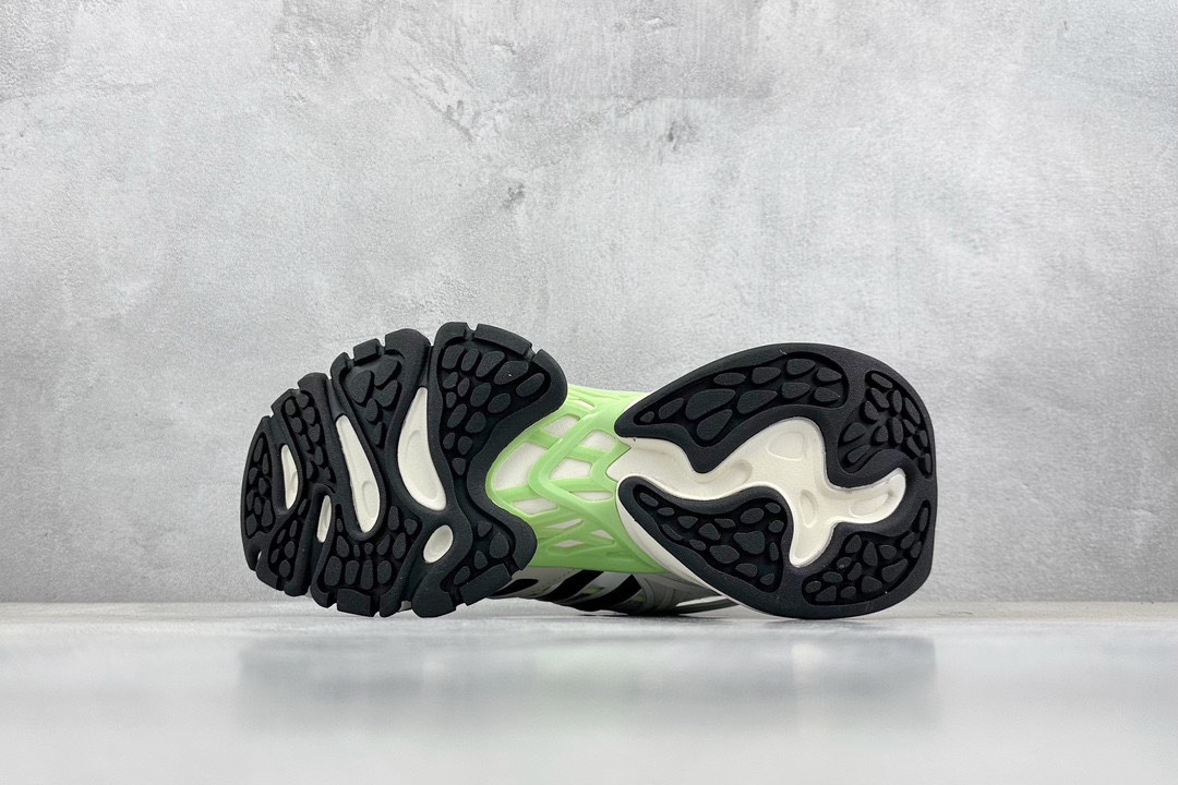 Adidas Basic Shoes L-xl