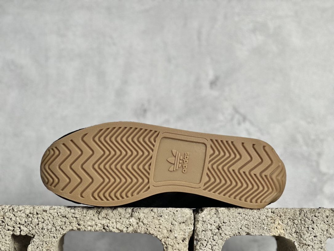 Adidas Board Shoes M-s