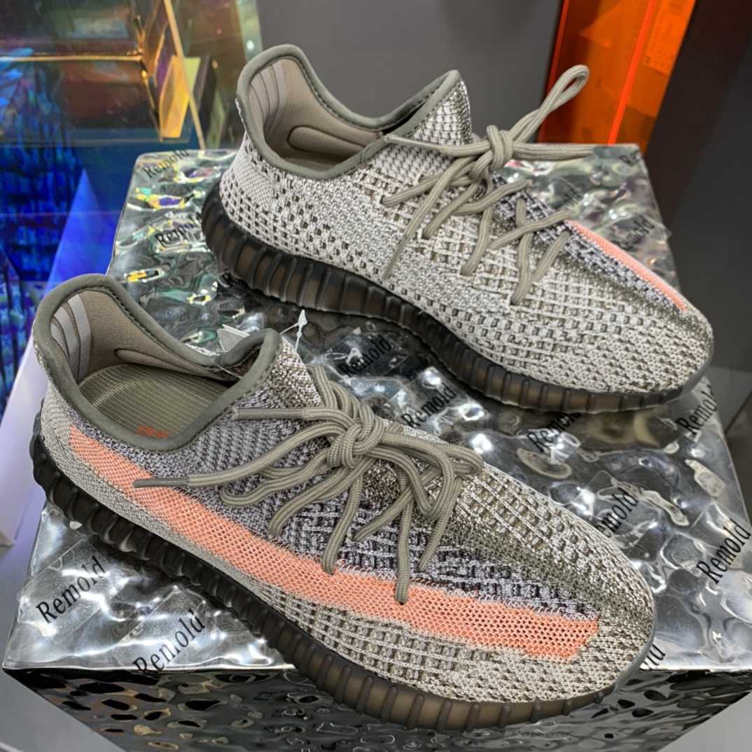 Adidas Yeezy Couple Basic Shoes S
