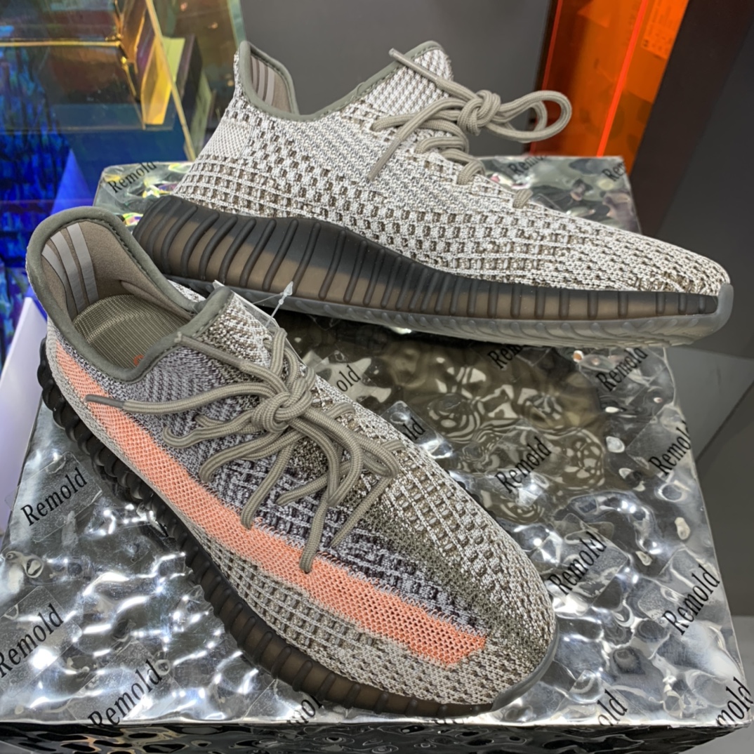 Adidas Yeezy Couple Basic Shoes S