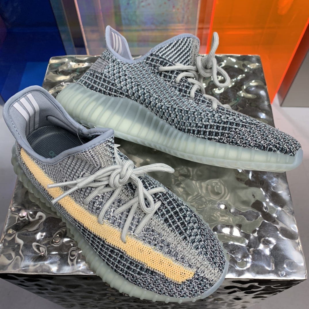 Adidas Yeezy Couple Basic Shoes S