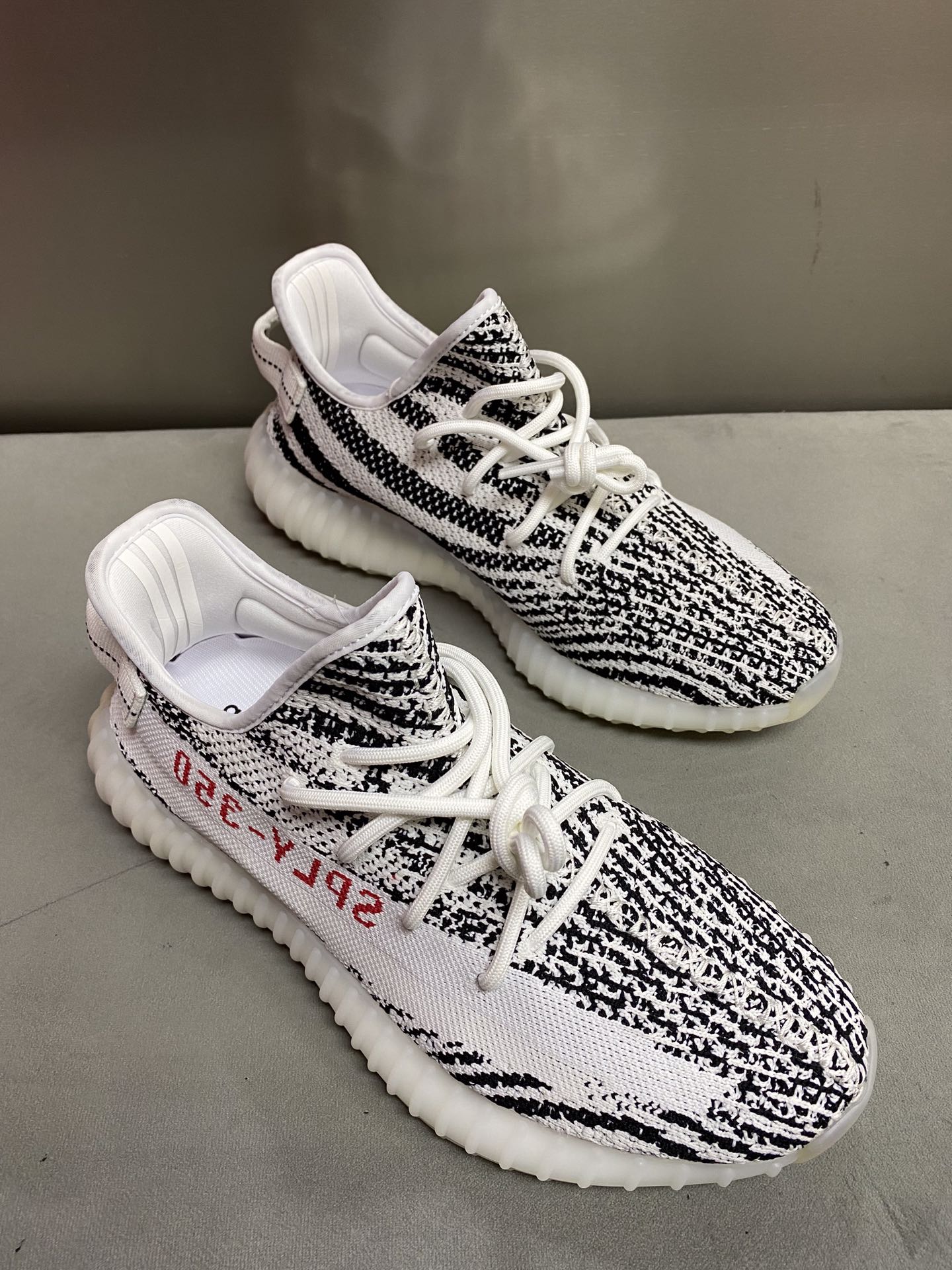 Adidas Yeezy Couple Basic Shoes S