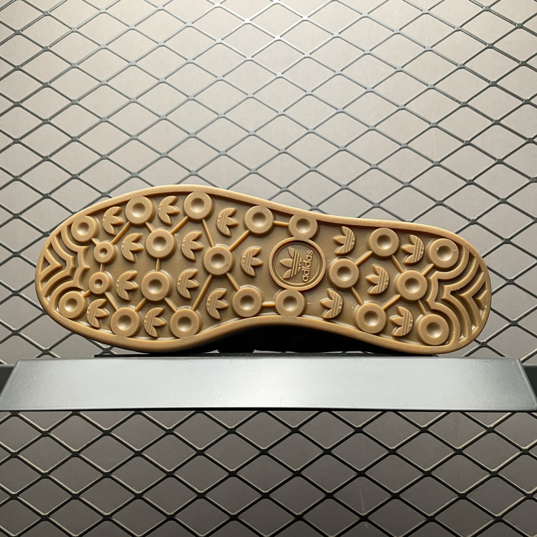 Adidas Board Shoes L