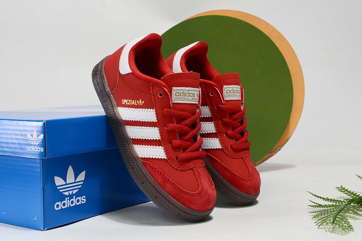 Adidas Basic Shoes 37-s