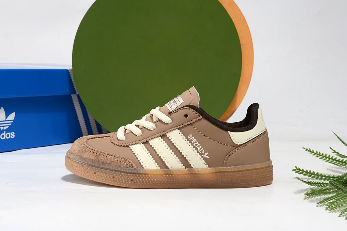 Adidas Basic Shoes 37-s
