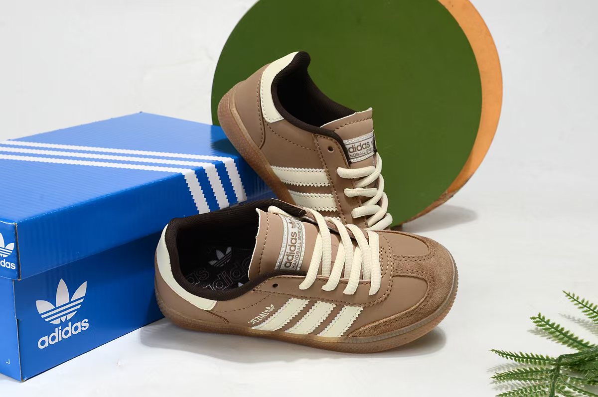 Adidas Basic Shoes 37-s